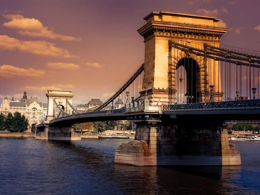 Budapest: Danube River Sightseeing Cruise with Audio Guide - What the $14 price really buys you
