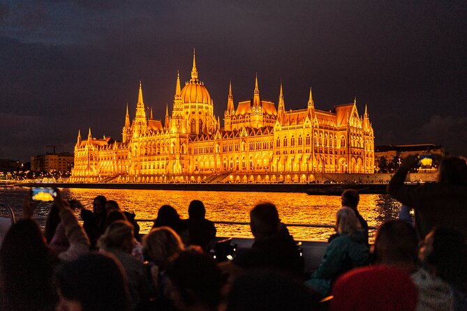 Budapest Danube River Sightseeing Night Cruise with Drink - Timing, comfort, and the best seat strategy