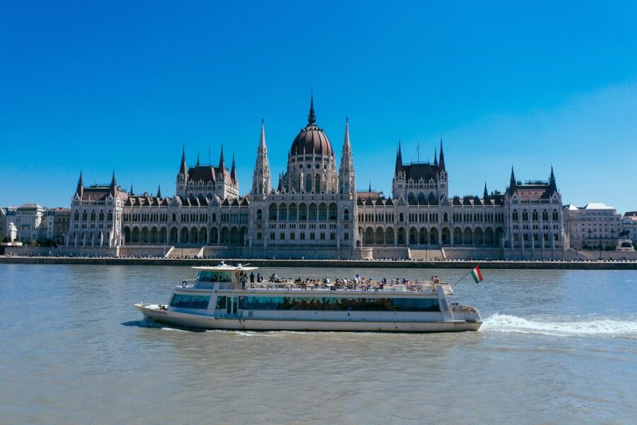 Budapest: Day or Night River Cruise on Panoramic Boat - Key points to know before boarding