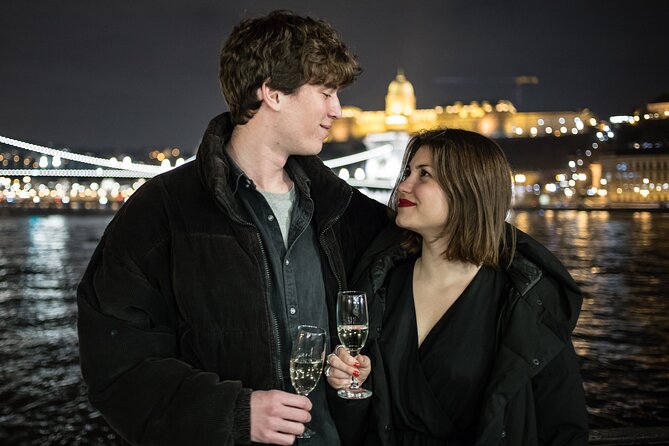 Budapest Evening Cruise with Entertainment and Drink Options - Choosing Between Wine, Beer, Cocktails, and a Basic Drink