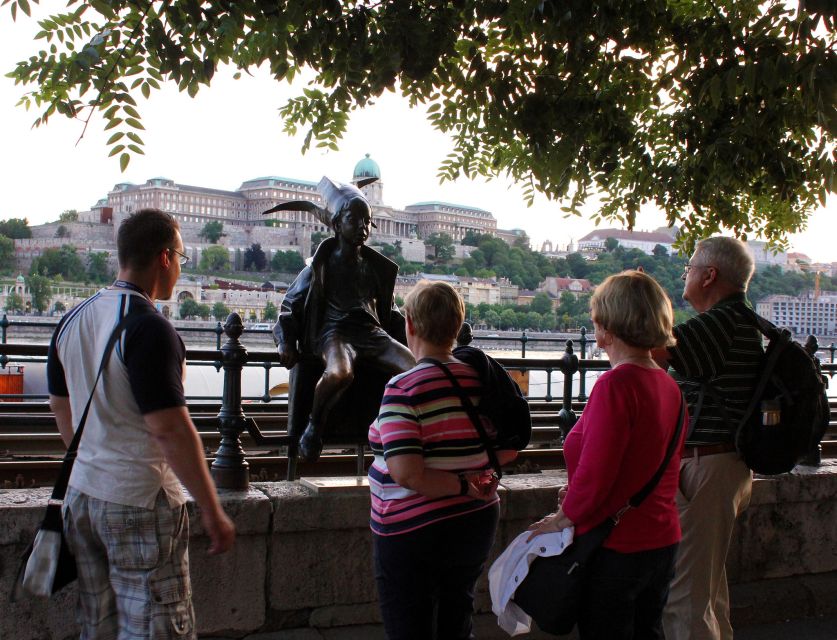 Budapest: Night Walking Tour with Danube River Cruise - Who should book this evening tour?