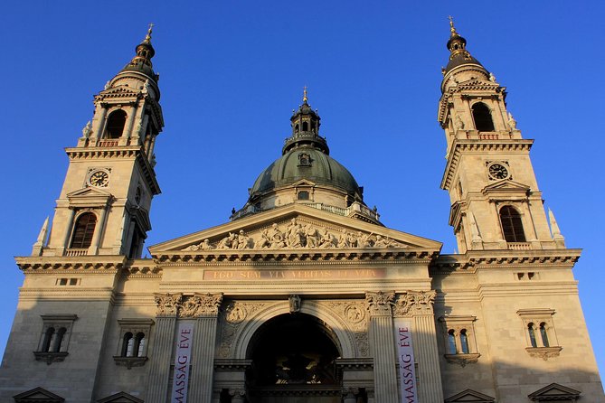 Budapest: Night Walking Tour with Danube River Cruise - One hour on the Danube with a drink