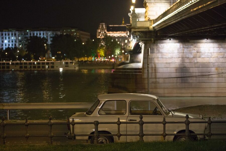 Budapest: Night Walking Tour with River Cruise and Wine - St. Stephen’s Basilica and the central streets