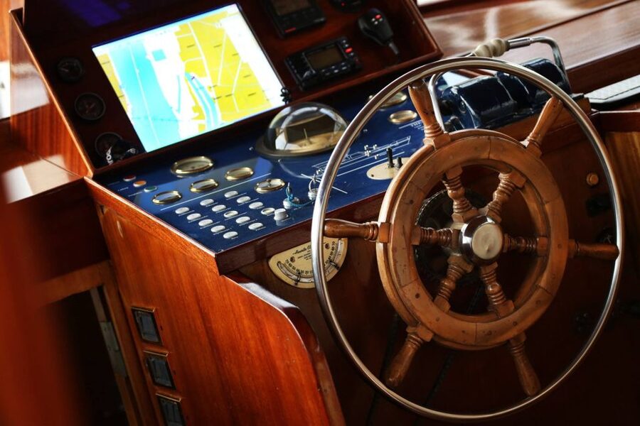 Budapest: Private Danube Yacht Cruise with Welcome Drink - What the $972 group price really means