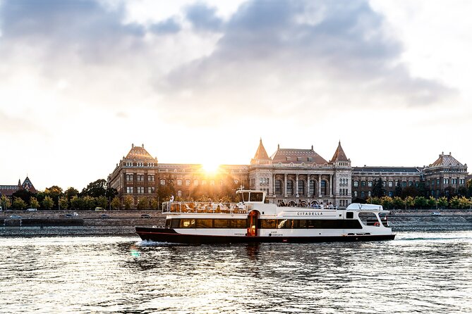 Budapest River Cruise with 1 Free Tokaj Frizzante and Audio Guide - Choosing the right departure time