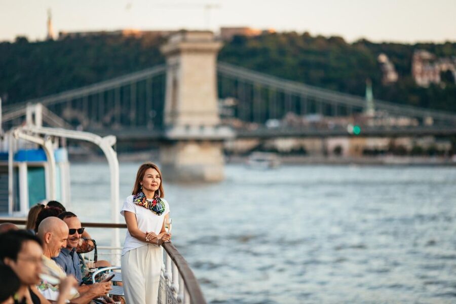 Budapest: Sightseeing Cruise on the Danube - Parliament from the river