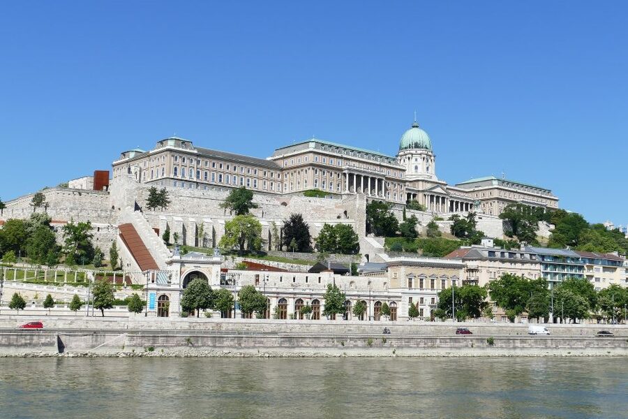 Budapest: Sightseeing Cruise on the Danube - What the six bridges reveal about Budapest