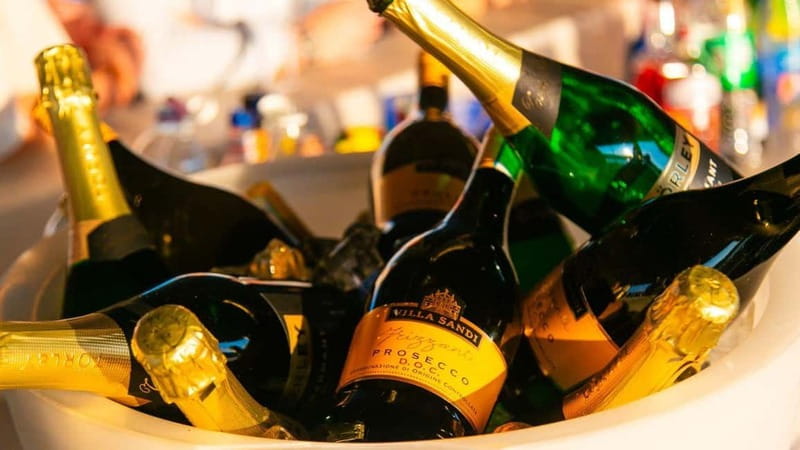 Budapest: Sip and Sail River Cruise with Unlimited Prosecco - What This Danube Cruise Really Is
