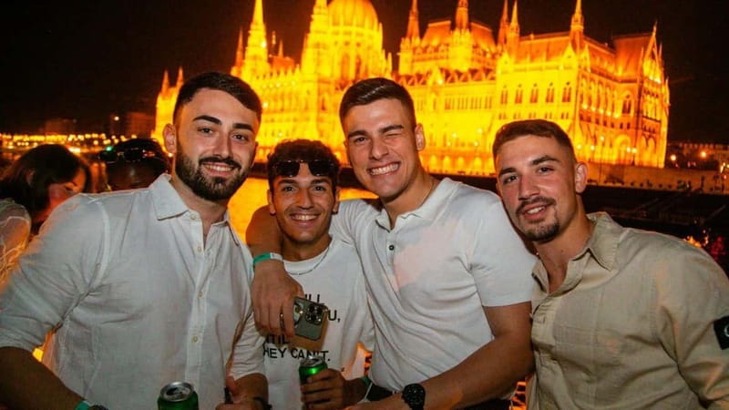 Budapest: Sip & Sail Danube Cruise with Unlimited Beer - Beer, Prosecco, and the value of the ticket