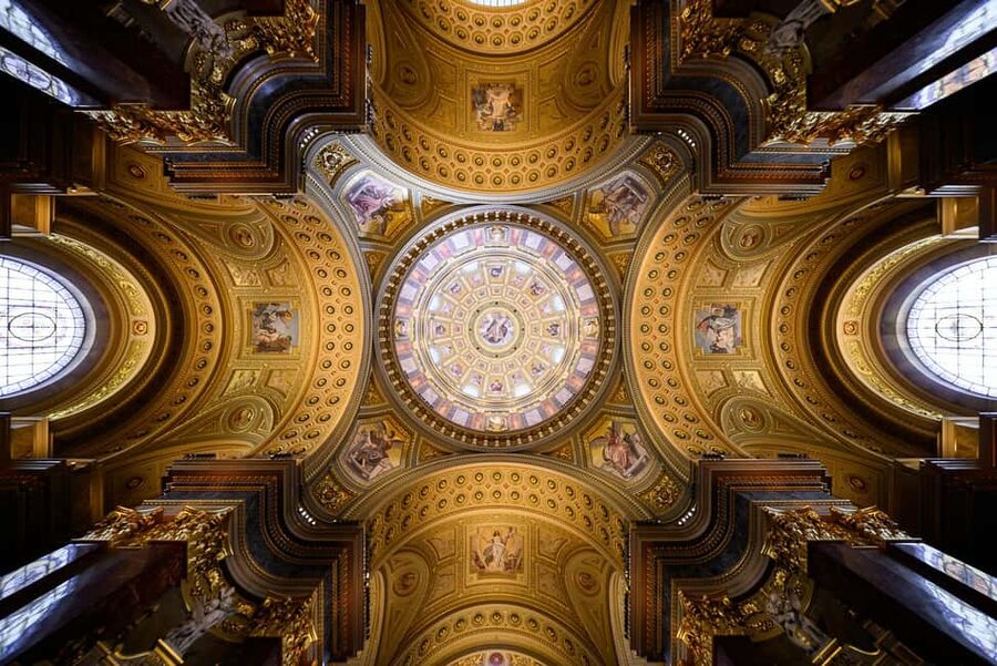 Budapest Super Saver: Spa, Basilica Tour, and Danube Cruise - Who should book this experience?