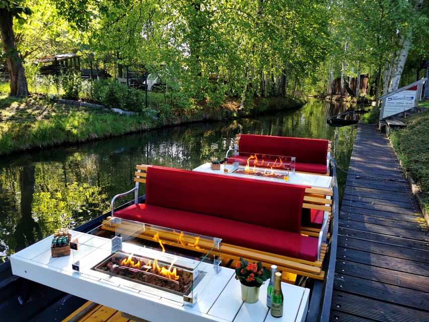 Burg: Spreewald Winter Cruise with Fireplace - Cruising through Burg-Dorf