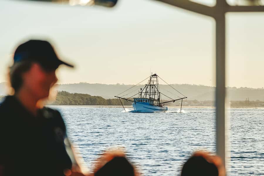 Byron Bay: Scenic Sunset River Cruise - Drinks, afternoon tea, and the social side of the boat