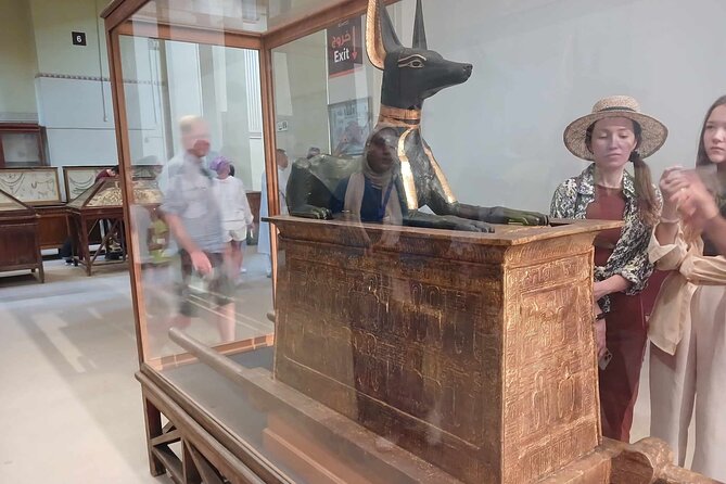 Cairo 2-Day Tour: Giza, GEM, Citadel, Bazaar & Nile Dinner Cruise - Egyptian lunch: a welcome pause between ancient sites