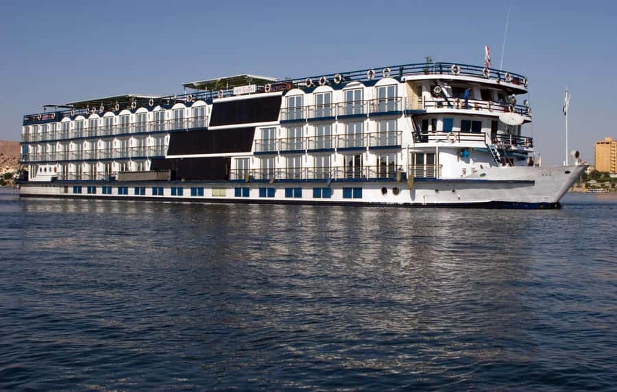 Cairo: 6-Day Egypt Tour with Flights and Nile Cruise - Cairo begins with pyramids and pharaohs