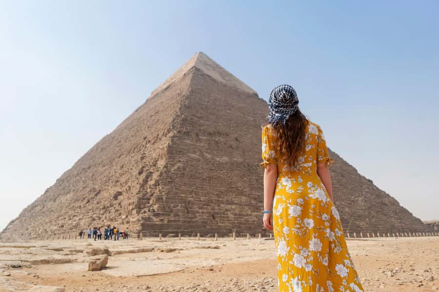 Cairo: All-Inclusive 6-Day Egypt Highlights & Nile Cruise - Day 1: Giza, the Sphinx, and Cairo’s museum