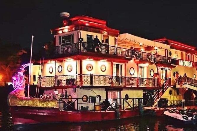 Cairo: Dinner Cruise on the Nile River with Entertainment - Arabic music, belly dancing, and the Tanoura show