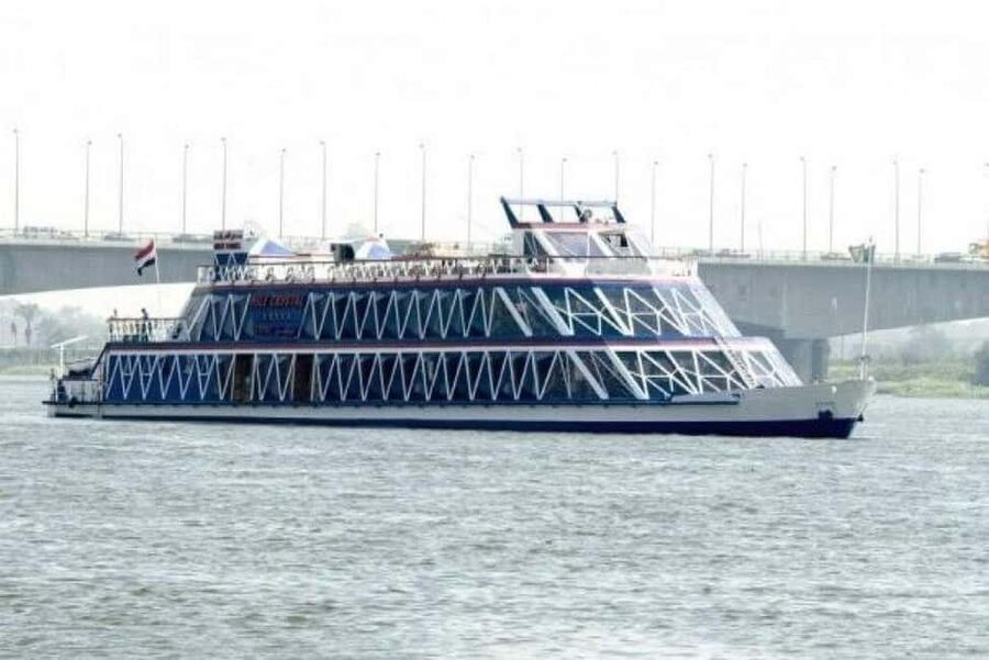 Cairo: Nile Dinner Cruise with Belly Dancer Show and Music - Boarding the dinner boat
