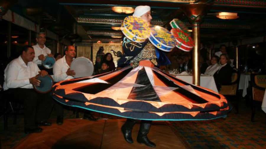 Cairo: Nile Maxim Luxurious Dinner Cruise with Dance Show - What two hours on the Nile actually feels like