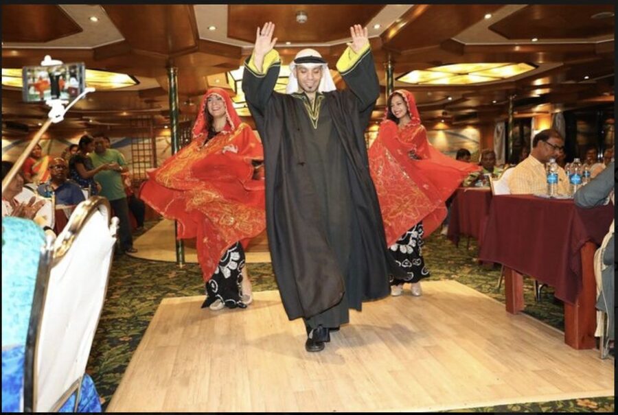 Cairo: Nile River Dinner Cruise with Belly Dance and Tanoura - The buffet and what to expect at dinner