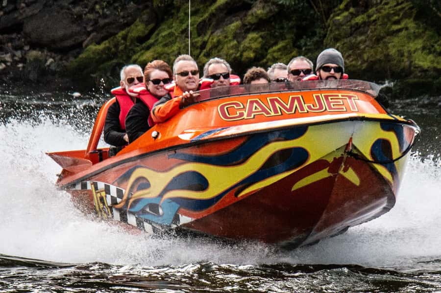 Cambridge: Waikato River 45-Minute Extreme Jet Boat Ride - The Camjet setup and safety briefing