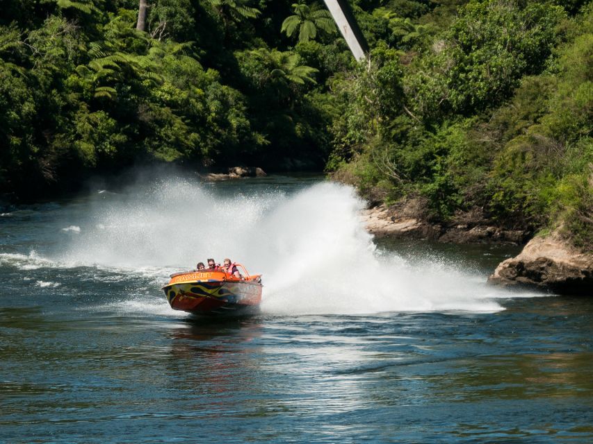 Cambridge: Waikato River 45-Minute Extreme Jet Boat Ride - How it compares with a calmer Waikato outing