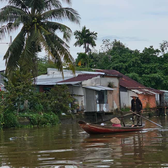 Can Tho: Peaceful Private Boat Ride on the Mekong(No Guide). - Pollution is a real part of the view