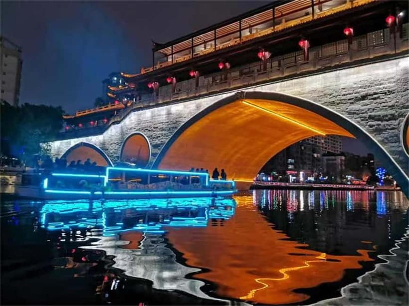 Chengdu: JinJiang River Night Cruise Tickets - Practical timing, clothes, and booking advice