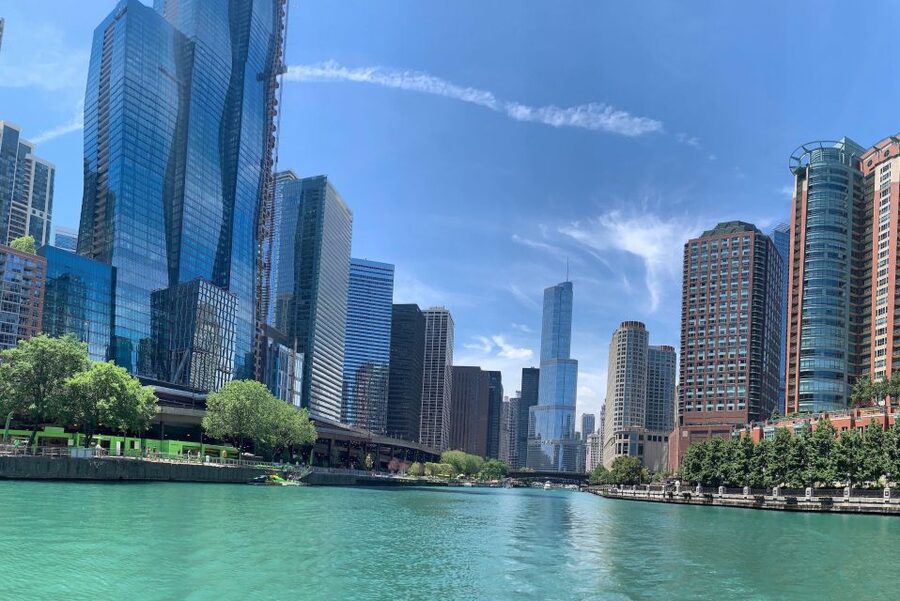 Chicago: 1.5-Hour Lake and River Architecture Cruise - Wolf Point and the central river corridor
