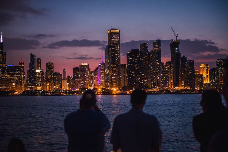 Chicago by Night River and Lake Cruise - Commentary turns a pretty ride into a useful introduction