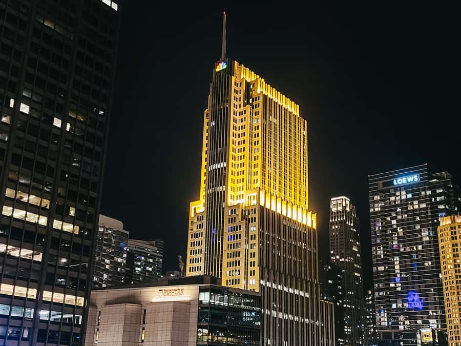 Chicago: Fireworks Cruise with Lake or River Viewing Options - River fireworks or open-water fireworks?