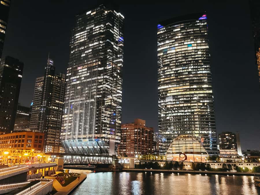 Chicago: Fireworks Cruise with Lake or River Viewing Options - Meeting points require careful attention