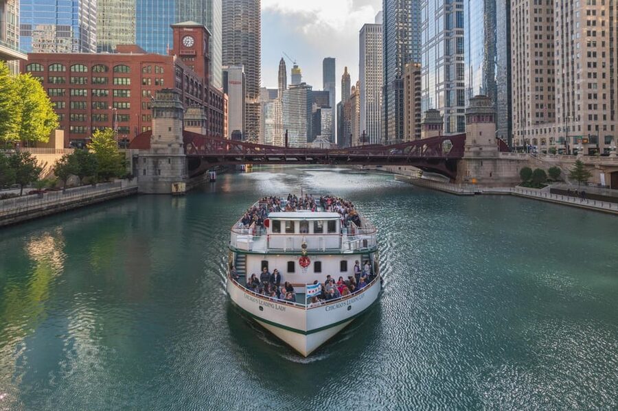 Chicago: First Lady River Cruise & Architecture Center Combo - The buildings and styles you will learn to recognize