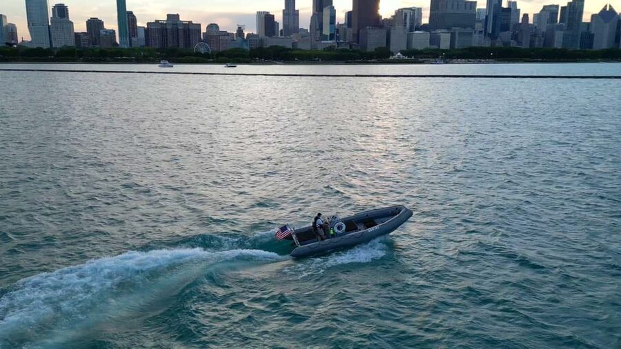 Chicago: Lake and River Tour on a RIB Boat - Wide skyline views from the lake