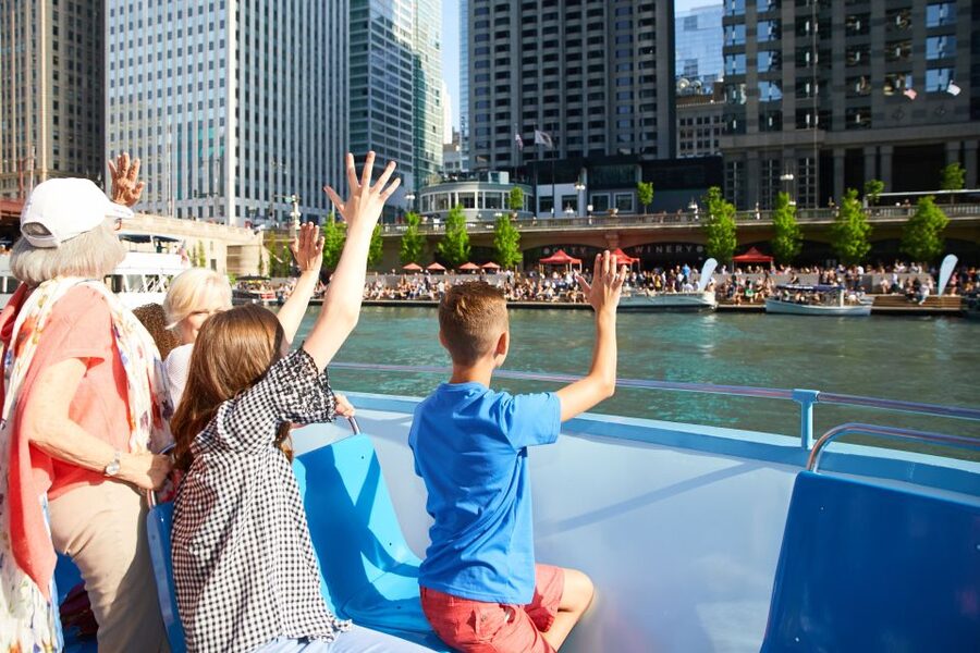 Chicago: Narrated Sightseeing River and Lake Cruise - The Harbor Lock changes the pace