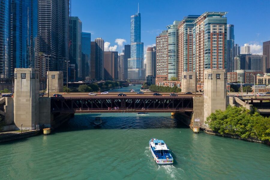 Chicago: Narrated Sightseeing River and Lake Cruise - How the $45 price earns its place