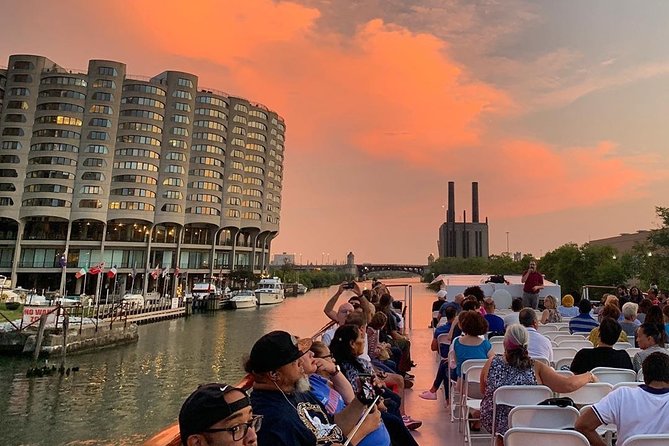 Chicago River 90-Minute Architecture Boat Tour - The Wrigley Building and the grand entrance to downtown