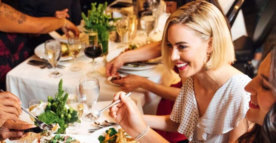 Chicago: Thanksgiving Gourmet Lunch Cruise on Chicago River - What the two-hour route gives you