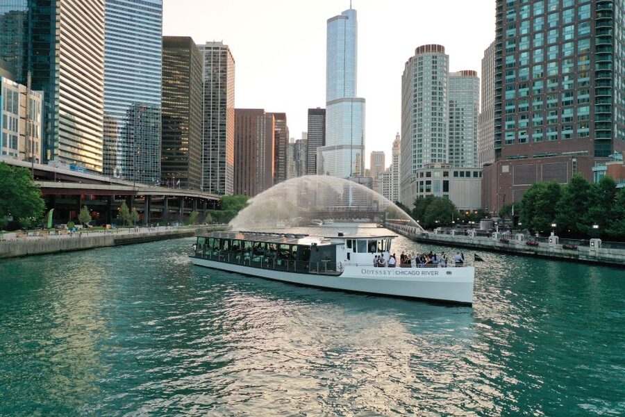 Chicago: Thanksgiving Gourmet Lunch Cruise on Chicago River - Finding the Odyssey Chicago River dock