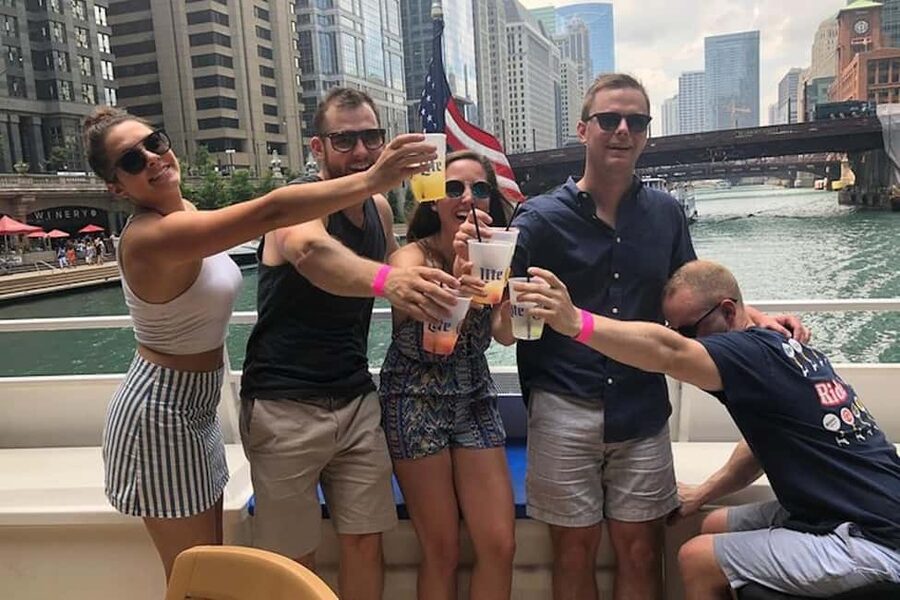 Chicago: Tiki Bar Cruise on Chicago River or Lake Michigan - Key points to know before booking