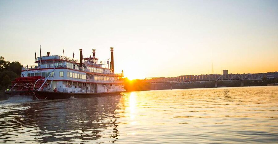 Cincinnati: Riverboat Cruise with Lunch and Entertainment - Key points to know before boarding