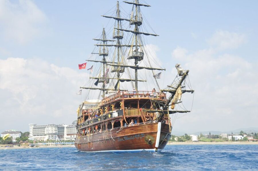 City of Side: Manavgat River Boat Lunch Cruise & Bazaar Tour - What the $25 price really covers