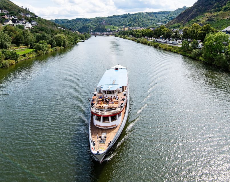 Cochem: KD Panoramic Evening Cruise on the Moselle River - The DJ atmosphere on the open deck