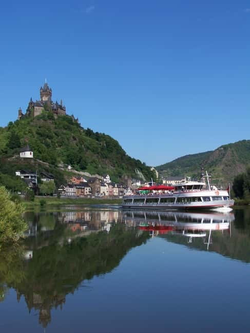 Cochem, Moselle: Boat – Beilstein, meal, wine and liqueur tasting - Three Moselle wines in a historic cellar