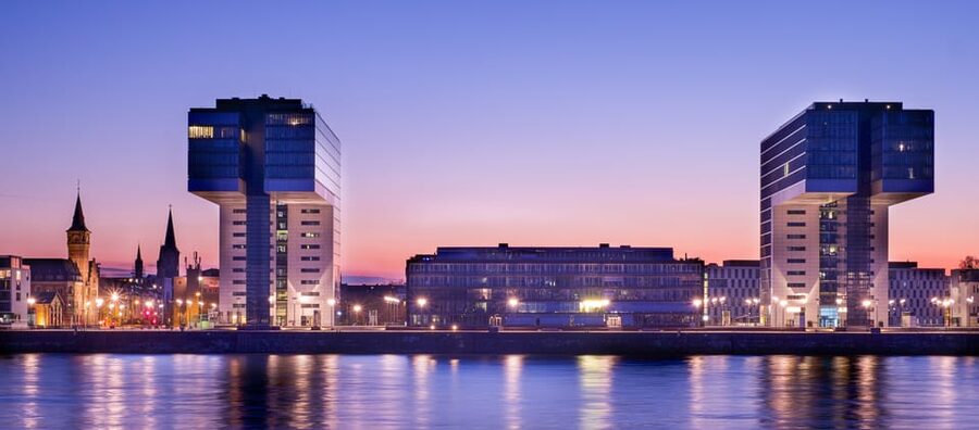 Cologne: Rhine River Winter Cruise with Festive Music - Who should book this Cologne cruise?