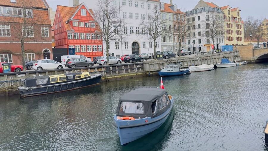 Copenhagen: Guided Canal Tour by Electric Boat - FAQ