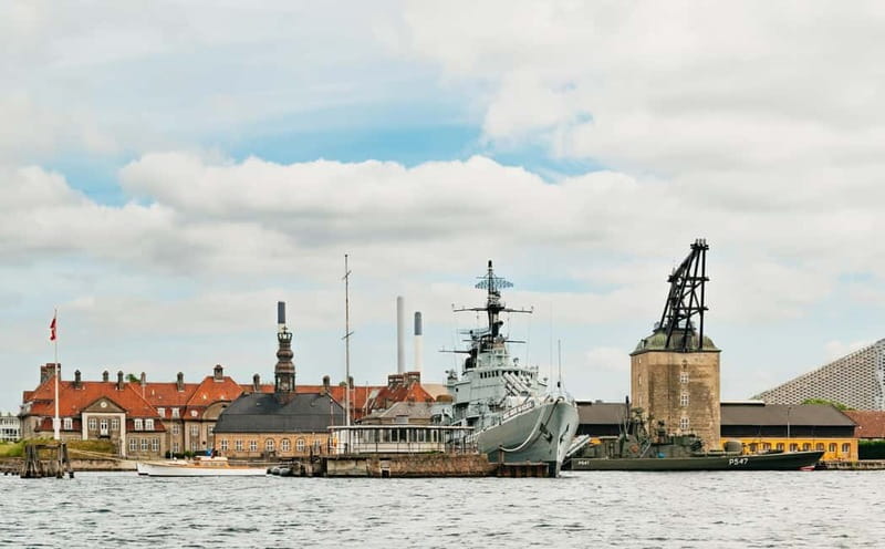 Copenhagen: Old Canals and Hidden Gems Social Boat Tour - What the social format is really like