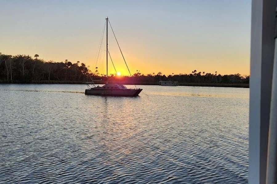 Crystal River: Sunset Cruise in Kings Bay - A gentle start on Kings Bay