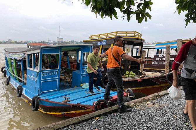 CuChi Tunnels&Mekong Delta-Boat,TukTuk,Coconut Village SmallGroup - The guides make a real difference