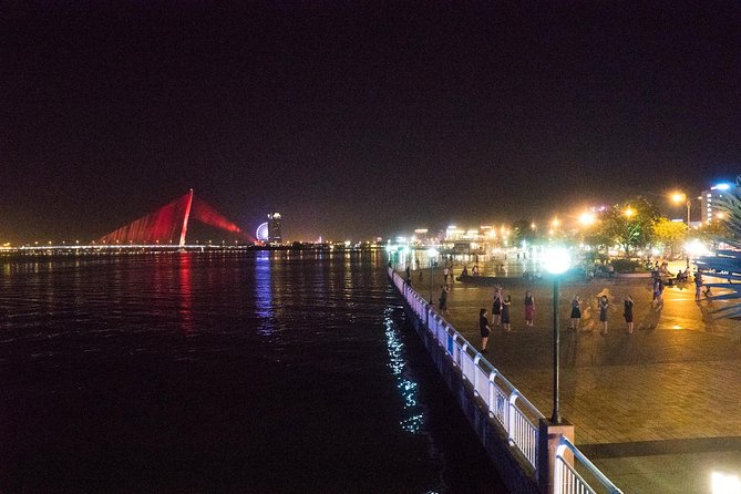 Da Nang Night Motorbike Tour & River Cruise Riding By Lady Rider - The Han River cruise