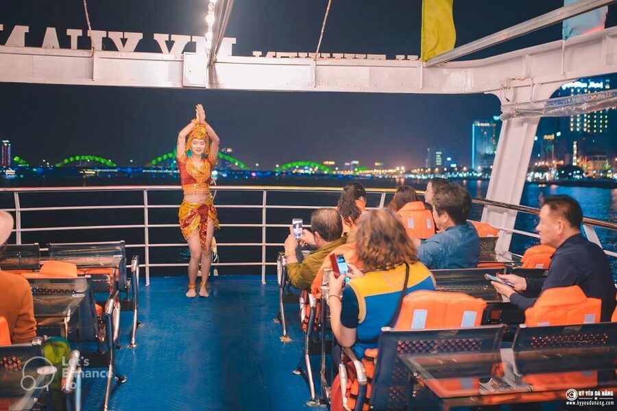 Da Nang: Scenic Han River Night Cruise On My Xuan Cruise. - Boarding at 26 Bach Dang
